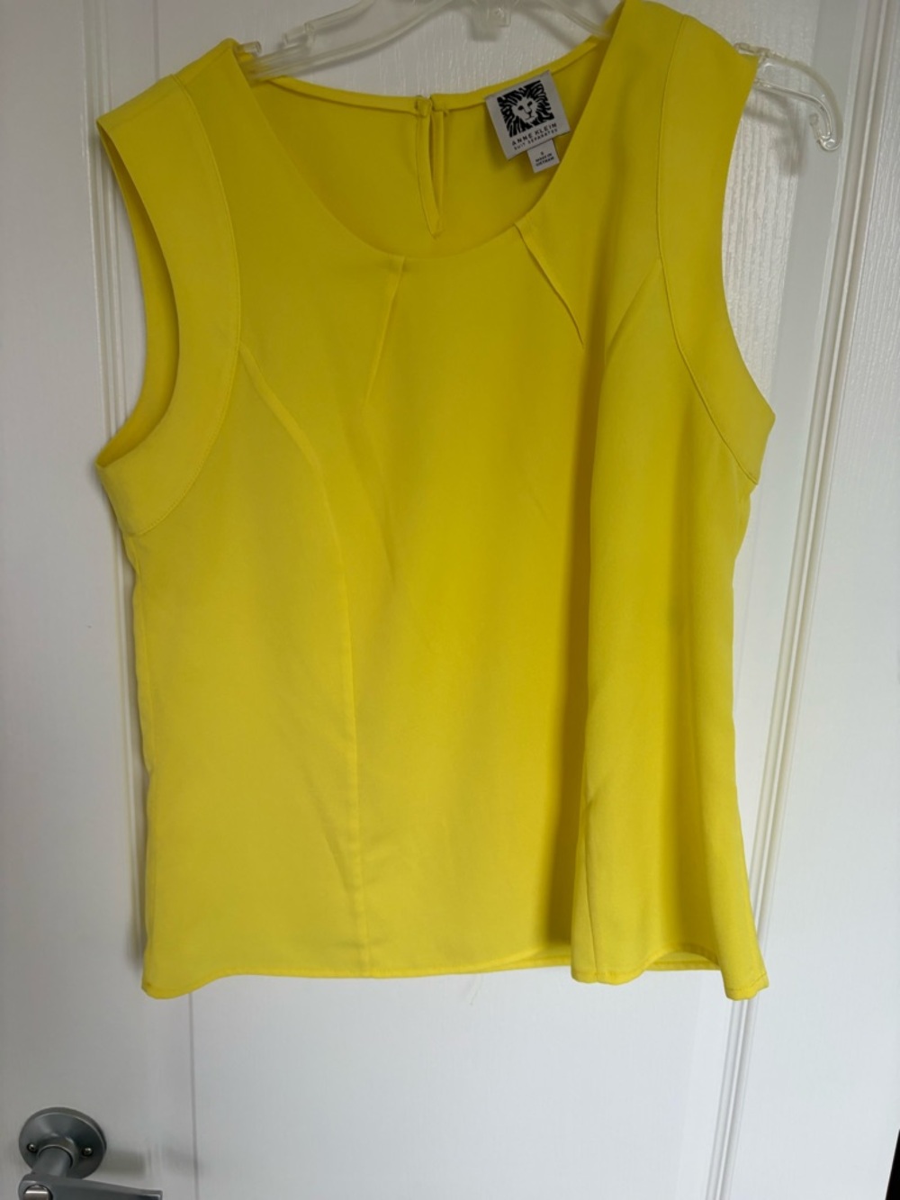 Anne Klein Sunny Yellow Sleeveless Scoop-Neck Tank